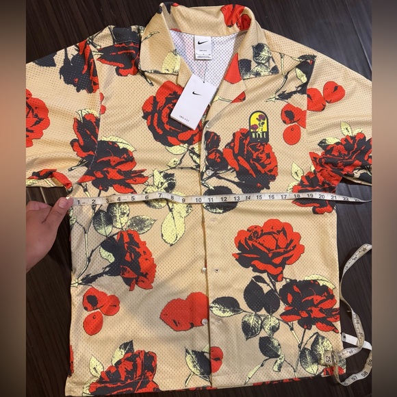 Nike Men's Floral Button Down Shirt - Cream and Red Small - Picture 13 of 14